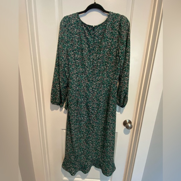 🌸 LOFT Outlet Green Floral Midi Dress - Size 16 NWOT - Flowy & Feminine 🌿 - Picture 3 of 7